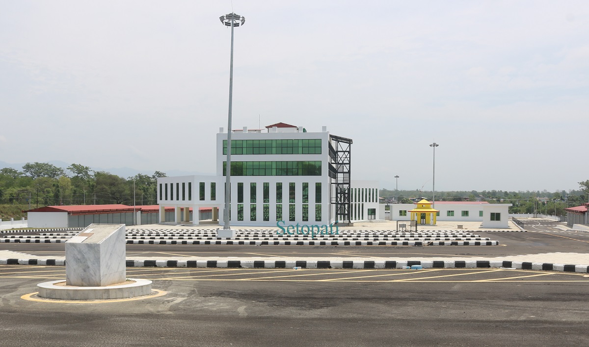 कोहलपुल बसपार्क। तस्बिरः नारायण खड्का/सेतोपाटी